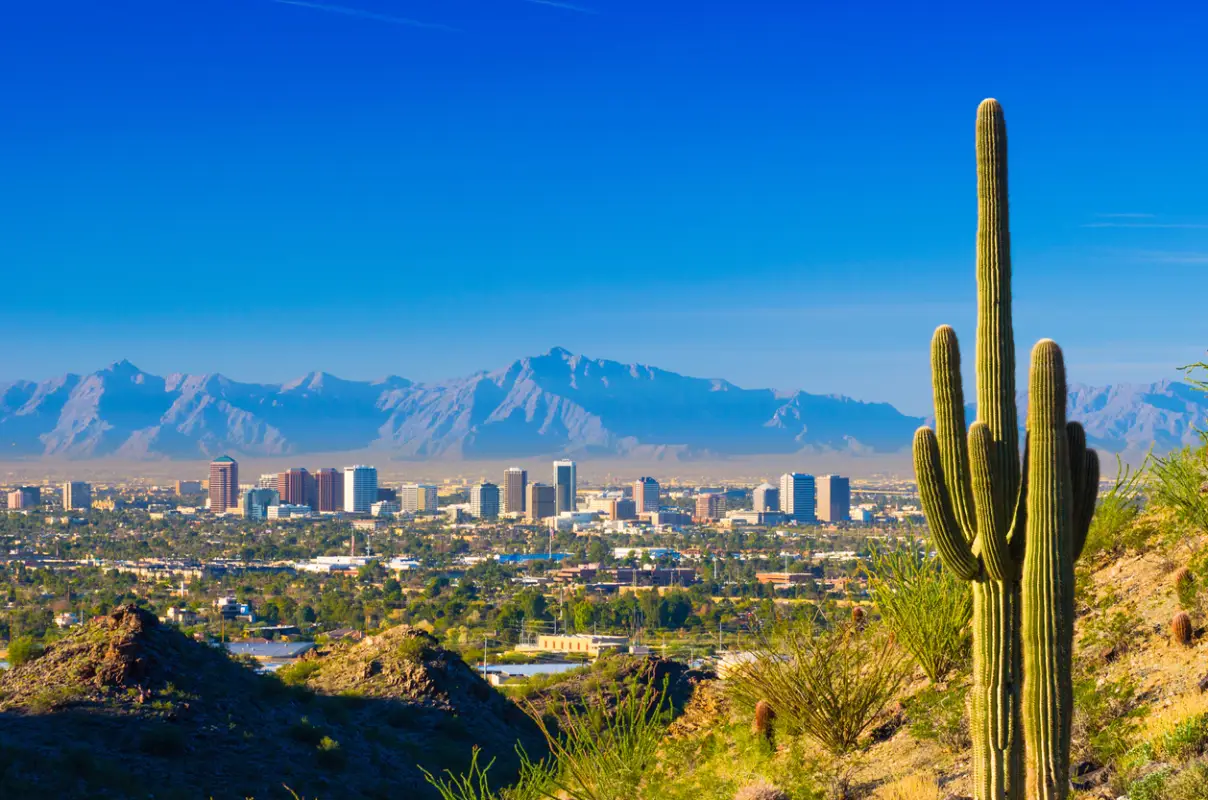 Phoenix-AZ-skyline