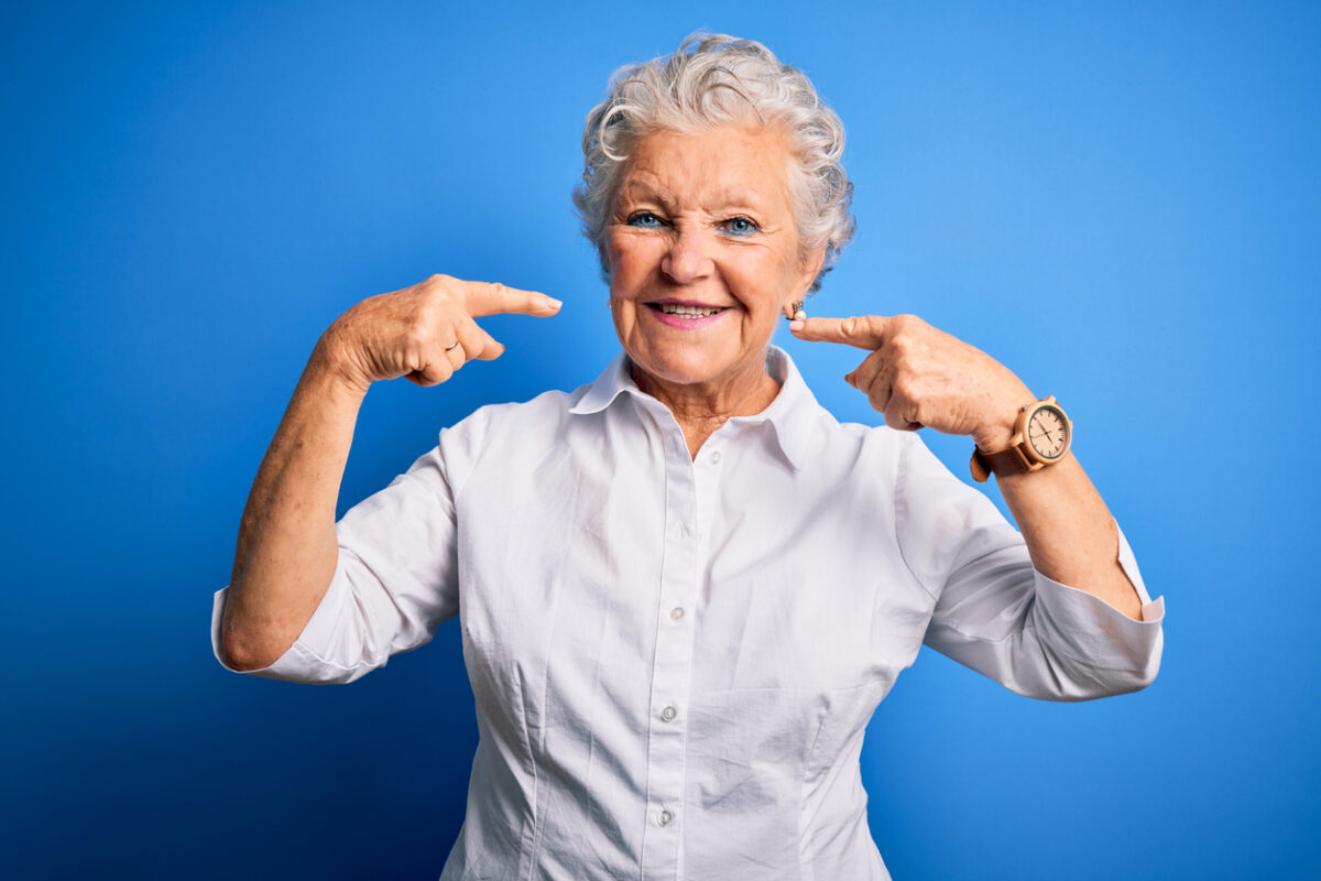 senior-woman-smiling-dentures