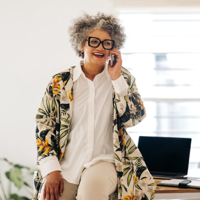 senior-woman-leaf-outfit